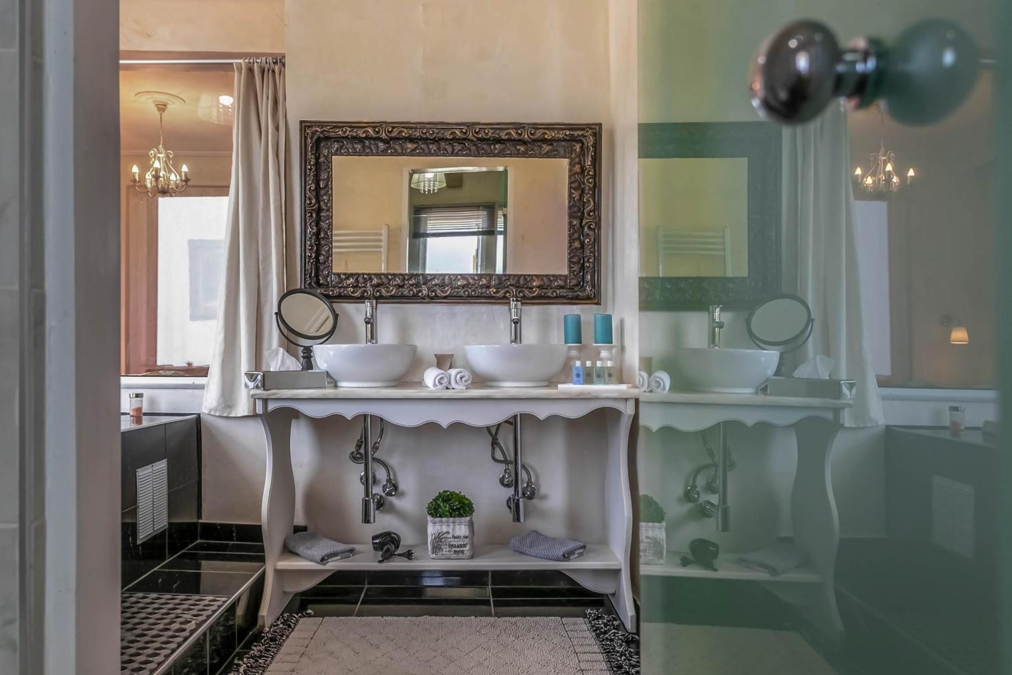 Panorama Suites & Spa - Adults Only Stómion Habitación foto