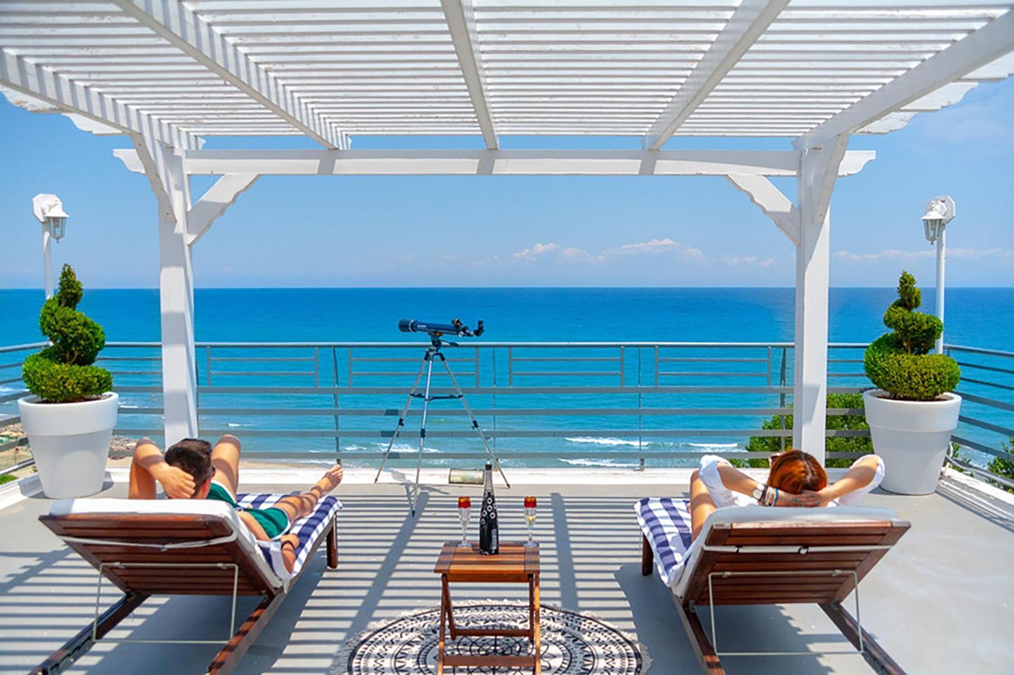 Panorama Suites & Spa - Adults Only Stómion Habitación foto
